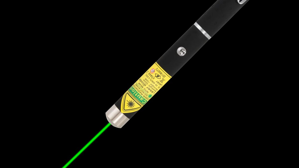 Wie weit reicht ein Laserpointer? Ehrliche Werte statt Kilometer-Märchen